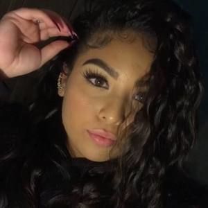 Meet your Posher, Jisset